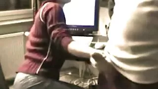 Egzamino išvakarėse cutie atidavė save dviem mokytojams