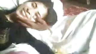 Ilgas plaukas brunetė gauna tai riebalų oslas