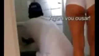 Sekso su lanksčia jauna kalė su nusiskuto pūlingas