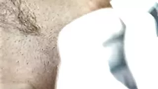 Šviesūs kalė tupint ant dude varpos