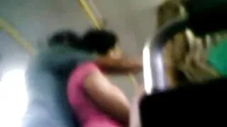 Raunchy masažistė suteikia gaidys masažas