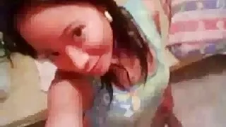 Mažas burną sucks gaidys peeked